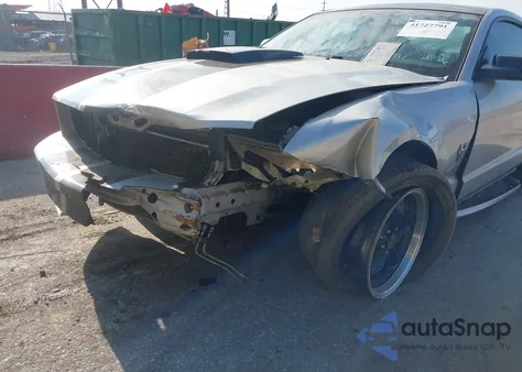 2009 Ford Mustang Gt/Gt Premium из США, поврежденный, VIN 1ZVHT82H795128079